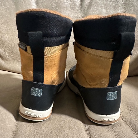 Merrell kids snow boots 11c - Picture 3 of 4
